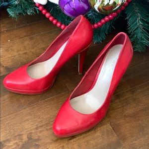Aldo red shoe with heels